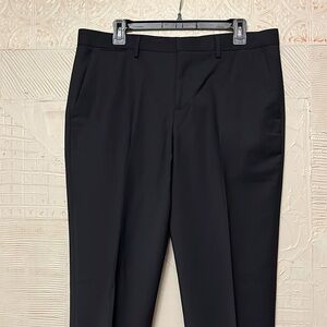 EUC Express Men’s Wrinkle Resistant Stretch+ Slim Black Dress Pants, size 33x32